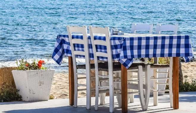 Περισσότεροι πολίτες στο πρόγραμμα «Τουρισμός για όλους 2025»: Πως θα αναδειχθούν οι δικαιούχοι