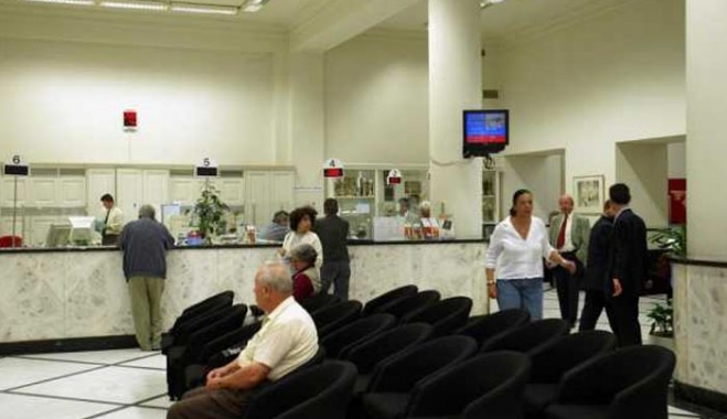 Εθελούσια έξοδο και sabbatical για 5.500 τραπεζοϋπαλλήλους - Κλείνουν 170 υποκαταστήματα