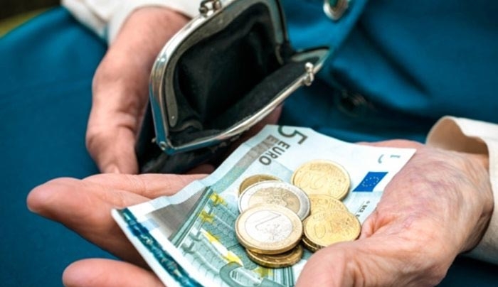 Πότε θα καταβληθούν οι συντάξεις του Αυγούστου