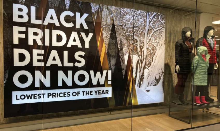 Black Friday: Σήμερα η «Μαύρη Παρασκευή» με τις μεγάλες προσφορές στα καταστήματα