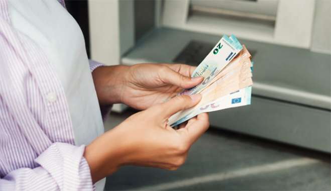 Οι νέες ασφαλιστικές εισφορές σε ελεύθερους επαγγελματίες και αγρότες (Πίνακας)