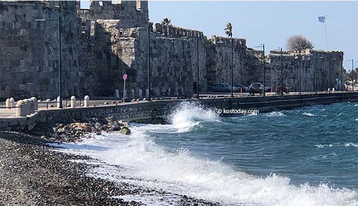 Καιρός σήμερα: Μικρή πτώση της θερμοκρασίας και βροχές στα νησιά