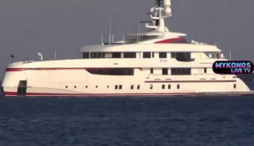 Η πολυτελής θαλαμηγός των 40 εκατ. δολαρίων που αγκυροβόλησε στη Μύκονο [pics, vid]