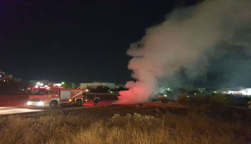 Φωτιές και καταστροφές σε κάδους απορριμμάτων στο Ζηπάρι!