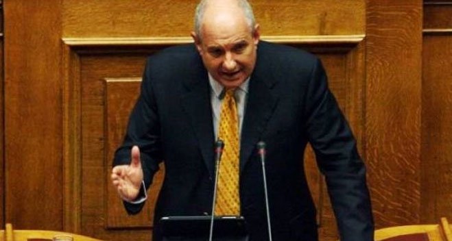 Τέρενς Κουίκ: «Πολύ Προεδρολογική βαβούρα. Ζητάμε εκλογές ΧΘΕΣ!»