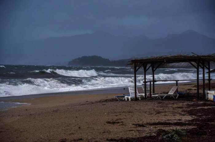 Καιρός αύριο: Πτώση της θερμοκρασίας και ισχυροί άνεμοι το Σάββατο