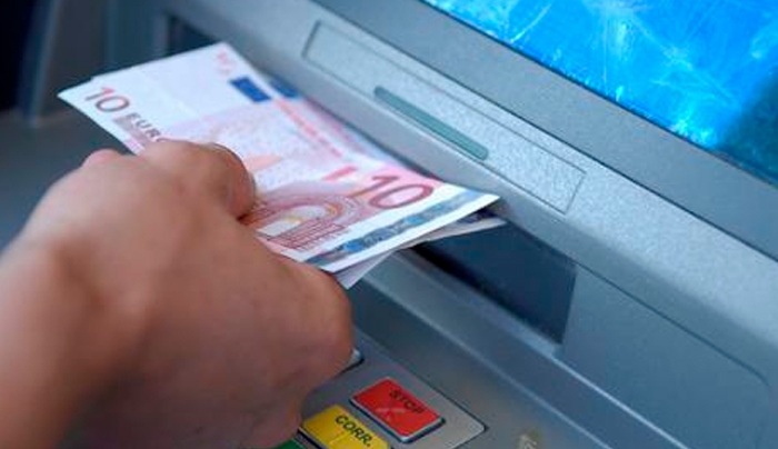 Ερχεται φορολόγηση αναλήψεων μετρητών;