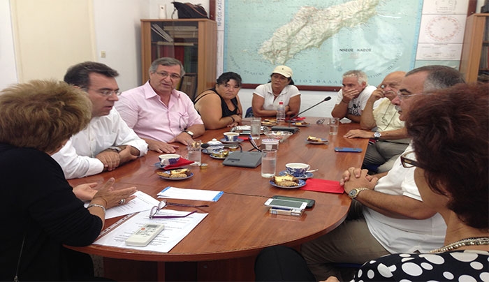 Στην Κάσο ο Μάνος Κόνσολας- Συναντήσεις με τους εκπροσώπους της αυτοδιοίκησης και τους πολίτες του νησιού