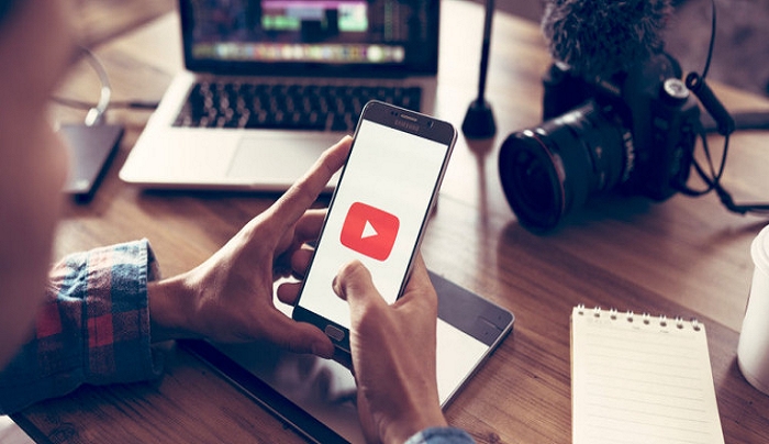 Το YouTube λανσάρει το αντίπαλον δέος του Tik Tok -Νέα εφαρμογή με σύντομα βιντεάκια