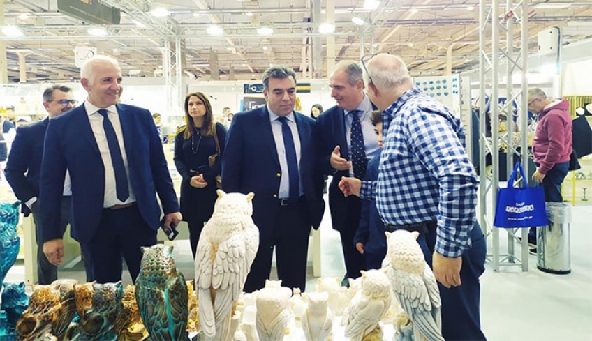 ΜΑΝΟΣ ΚΟΝΣΟΛΑΣ: «Τα προϊόντα και οι δημιουργίες λαϊκής τέχνης προσδίδουν δυναμική στην τουριστική μας ταυτότητα»