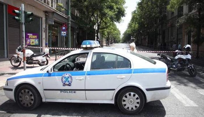 Είχαν στήσει κύκλωμα εικονικών ασφαλίσεων -Εμπλέκεται και αστυνομικός, ζημιά 153.000 ευρώ