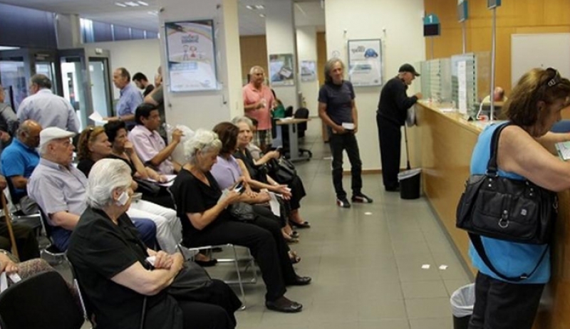 «Μπαράζ» απολύσεων στις Τράπεζες -Πόσοι θα δουν την πόρτα της εξόδου