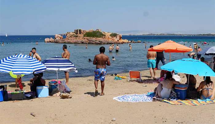 Καιρός σήμερα: Σε κλοιό καύσωνα η χώρα – Στους 40 βαθμούς ο υδράργυρος
