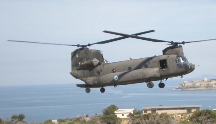 Αναγκαστική προσγείωση για ελικόπτερο Chinook