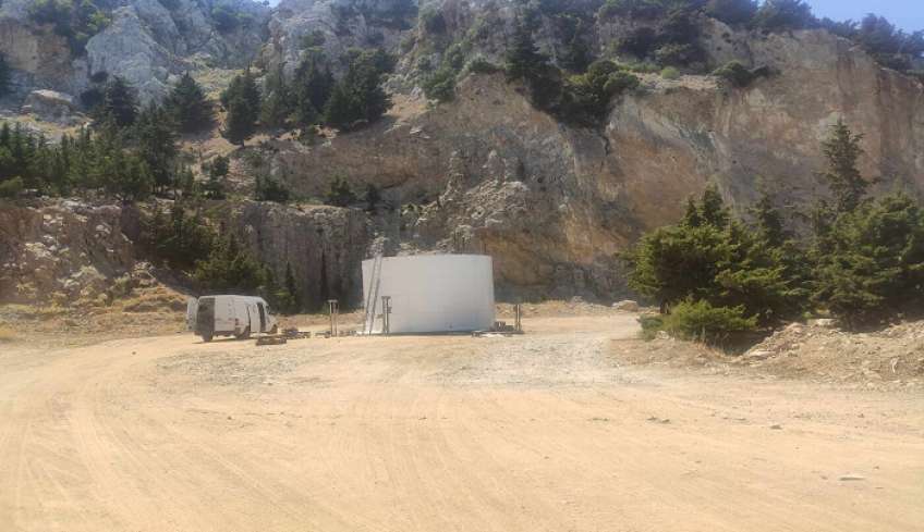 Τέθηκε σε λειτουργία η δεξαμενή ανοιχτού τύπου στο Λαγούδι, για τον ανεφοδιασμό πυροσβεστικών ελικοπτέρων σε περίπτωση πυρκαγιάς