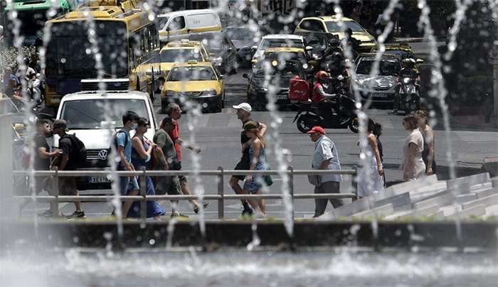 Καύσωνας: Μέτρα προστασίας για τους εργαζόμενους - Τι ισχύει για όσους δουλεύουν σε εξωτερικό χώρο