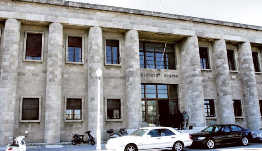 Πενηντάχρονος κατηγορείται για κατάχρηση ανηλίκου σε ασέλγεια