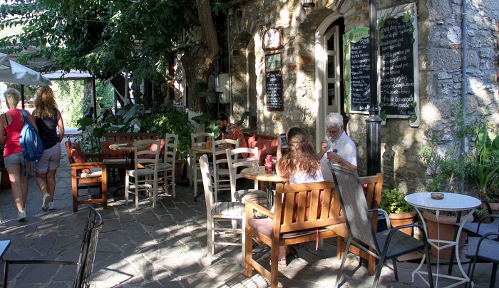 Σε επίπεδο 4 Ικαρία, Ηλεία και Αχαΐα -Τι μέτρα ισχύουν σε αυτές τις περιοχές
