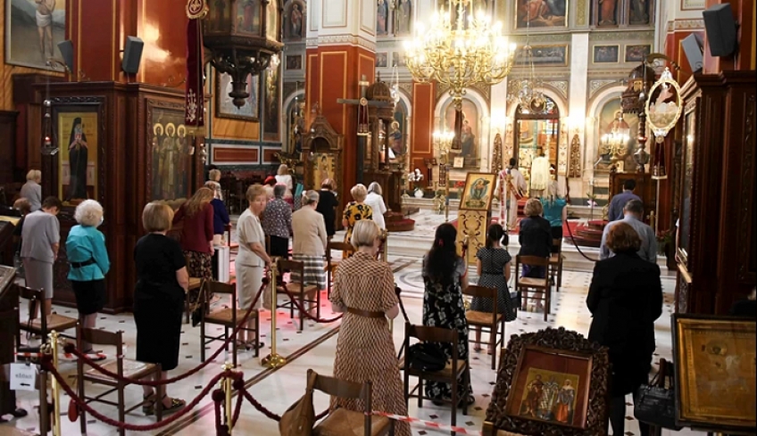 Άκυρο της Ιεράς Συνόδου στα μέτρα για τις εκκλησίες: Δεν μπορούμε να ελέγχουμε τα τεστ και τα πιστοποιητικά