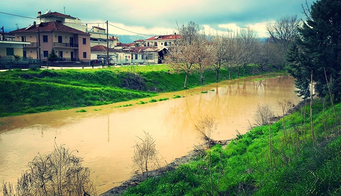 Το λιβάδι που... "δακρύζει" στα Τρίκαλα (Photo)