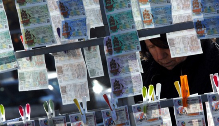 Ένας υπερτυχερός κέρδισε 4 εκατ. ευρώ στο Πρωτοχρονιάτικο Λαχείο!