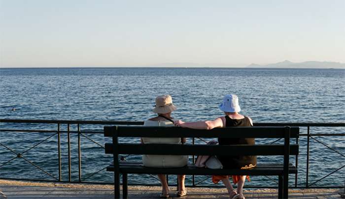 Έρχεται αύξηση στο επίδομα 300 ευρώ για συνταξιούχους - Το «πακέτο» της ΔΕΘ