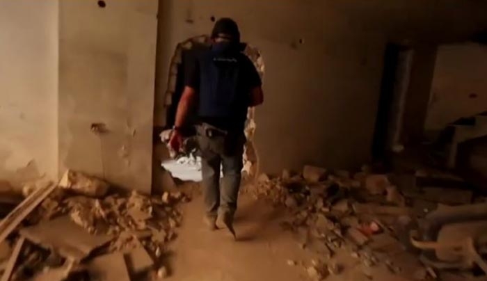 Συγκλονίζει το οδοιπορικό στο αιματοβαμμένο Χαλέπι - ΒΙΝΤΕΟ