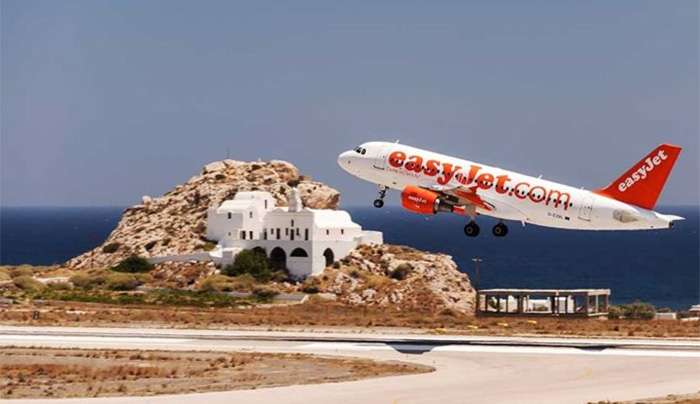 easyJet: Εκπτώσεις για πτήσεις και διακοπές και σε ελληνικούς προορισμούς