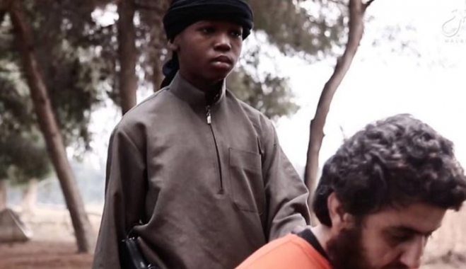 ΣΟΚΑΡΙΣΤΙΚΟ ΒΙΝΤΕΟ Ο 14χρονος εκτελεστής του ISIS