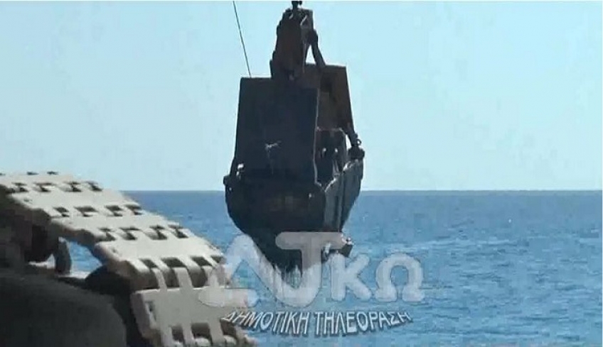ΣΤΗΝ ΦΑΣΗ ΔΙΑΜΟΡΦΩΣΗΣ ΤΟΥ ΒΥΘΟΥ ΣΤΟ ΑΝΑΤΟΛΙΚΟ ΤΜΗΜΑ ΣΤΟ ΛΙΜΑΝΙ ΒΡΙΣΚΟΝΤΑΙ ΟΙ ΕΡΓΑΣΙΕΣ ΑΠΟΚΑΤΑΣΤΑΣΗΣ