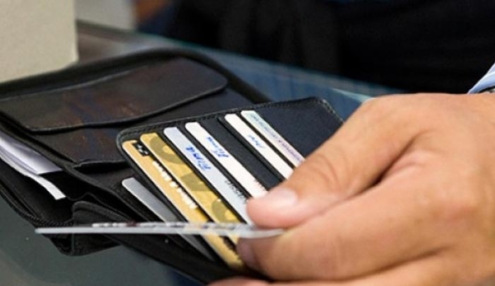 Πληρωμές με πλαστικό χρήμα: Για τις εξαιρέσεις η πρώτη εγκύκλιος