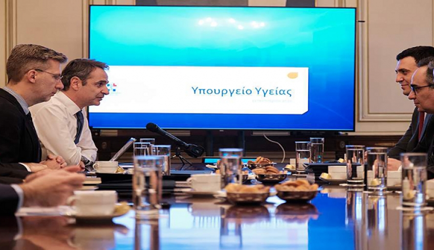 Ο Β. Κικίλιας ενημέρωσε τον πρωθυπουργό για τον κορωνοϊό: «Κανένας λόγος πανικού, είμαστε σε εγρήγορση»