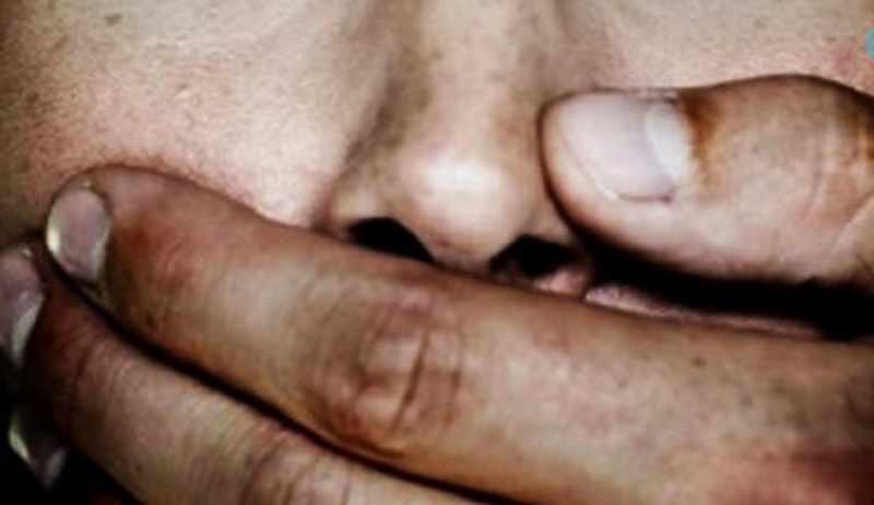 «Σπείρα» αλλοδαπών καταγγέλθηκε για ομαδικούς βιασμούς τουριστών σε κεντρική παραλία της Ρόδου