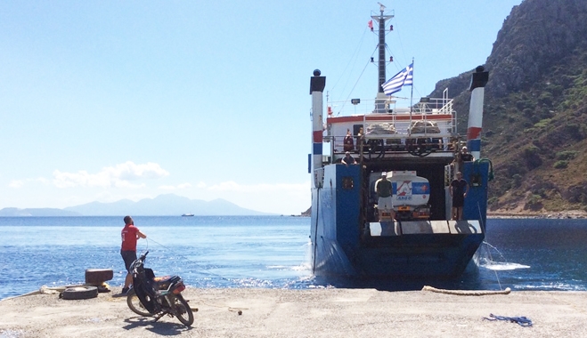 Τροφοδοσία νησιού με καύσιμα: Λύση προβλημάτων χωρίς βία