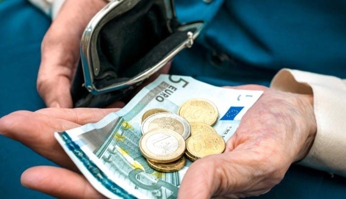 Οι θεσμοί επιστρέφουν με… άγριες διαθέσεις! «Μαχαίρι» σε έξι επιδόματα