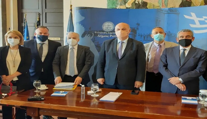 Την άμεση μετεγκατάσταση του Κτηματολογίου Ρόδου στη νέα πτέρυγα του Παλιού Νοσοκομείου ανακοίνωσε ο Υπουργός Δικαιοσύνης