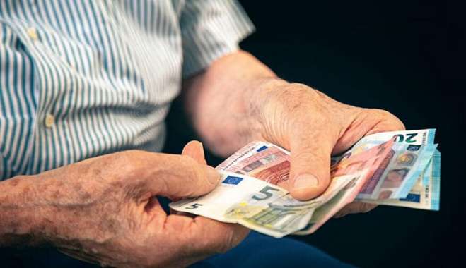 Συντάξεις Ιανουαρίου: Νωρίτερα η καταβολή τους- Ποιοι θα δουν πρώτοι λεφτά