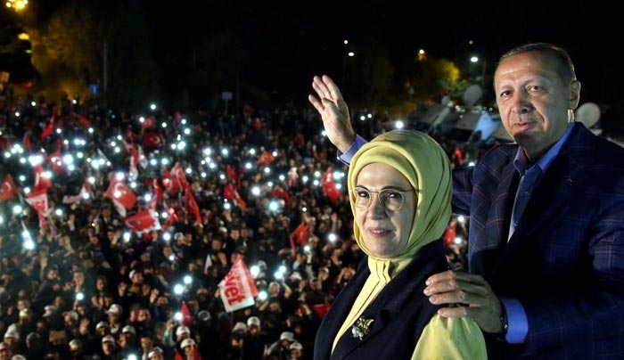 Οριακή νίκη Ερντογάν εν μέσω αμφισβητήσεων και κατηγοριών για νοθεία