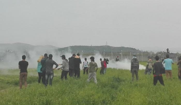 Νέα ένταση στην Ειδομένη - Με δακρυγόνα απαντούν Σκοπιανοί αστυνομικοί - ΦΩΤΟ