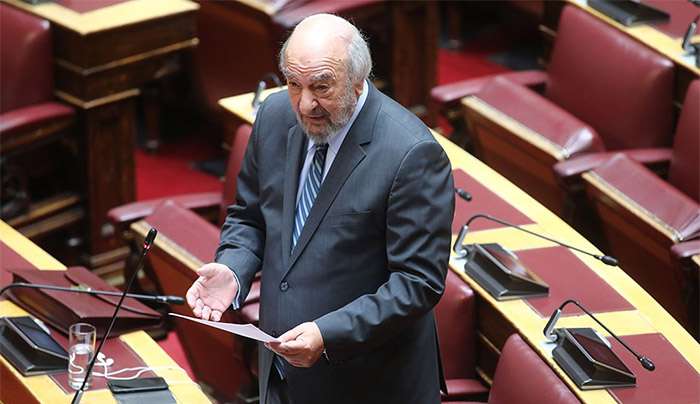 Μετά την ερώτηση Νικητιάδη, αναστέλλει το Δημόσιο τις αγωγές στους Αρκιούς και άλλα μικρά νησιά