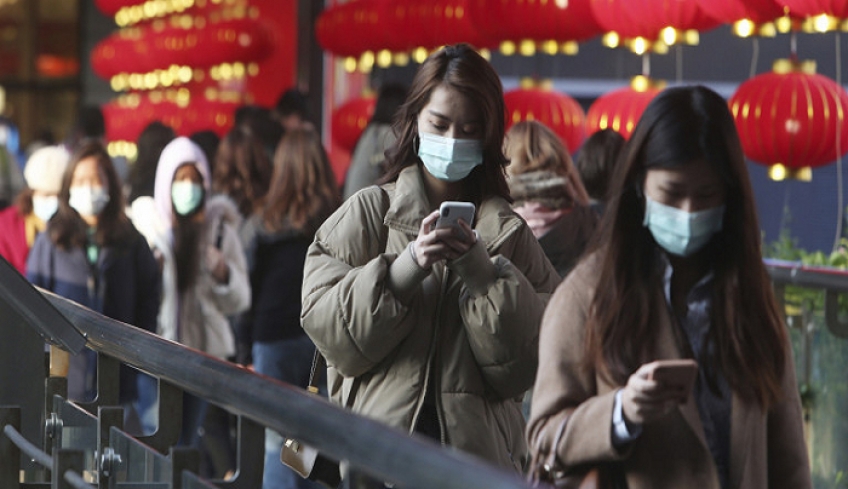 Λουράντος: «Κινέζοι παίρνουν κουτιά με μάσκες από τα φαρμακεία στην Ελλάδα -Τις προωθούν στην Κίνα»