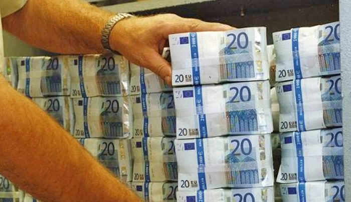 Φορολογικός παράδεισος η Ελβετία για τους Έλληνες - 60 δισ. ευρώ σε καταθέσεις