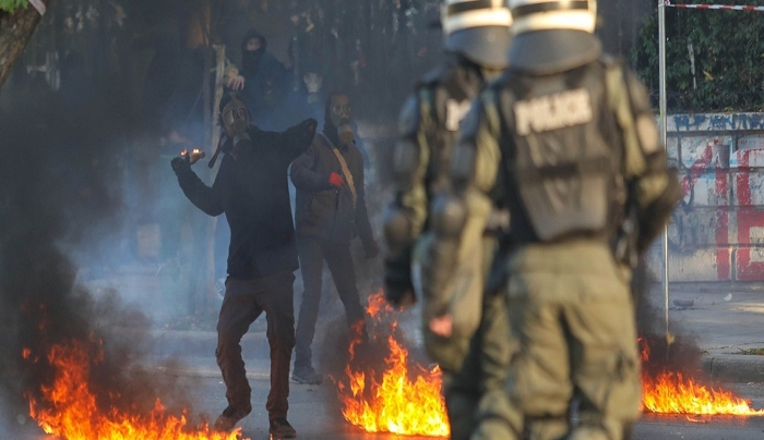 Απόφαση Χρυσοχοΐδη: Κάμερες στα κράνη των επικεφαλής διμοιριών των ΜΑΤ (vid)