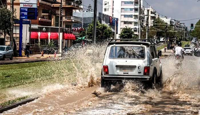 Καιρός σήμερα: Έως τους 36 βαθμούς η θερμοκρασία με τοπικές βροχές και καταιγίδες