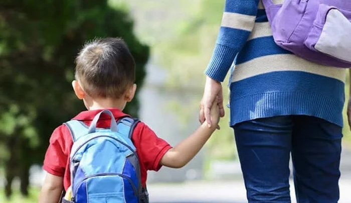 Αποκάλυψη Dnews: Υποχρεωτική γονική άδεια έξι μηνών σε όλους τους γονείς