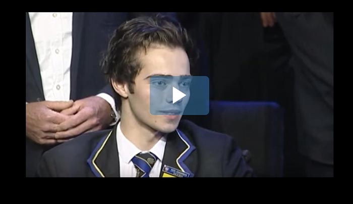 Μήνυμα ψυχής 18χρονου αριστούχου με ανίατη ασθένεια (Βίντεο)