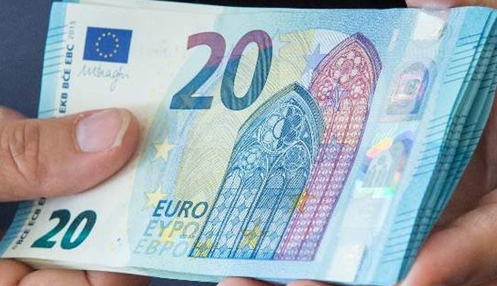 Συναγερμός στις τράπεζες από τη «φυγή» 2,5 δισ. ευρώ σε 45 μέρες