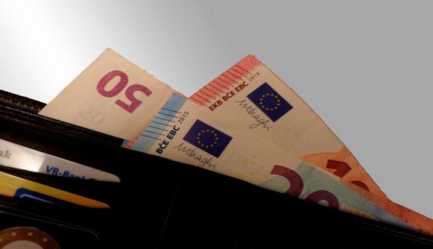 Τέλος επιτηδεύματος: Ποιοι δεν θα το πληρώσουν - Γλιτώνουν έως 1.000 ευρώ