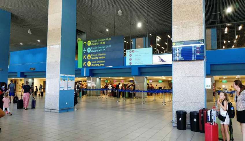 Σταϊκούρας: Μέτρα για τη διευκόλυνση των επιβατών στο αεροδρόμιο της Ρόδου
