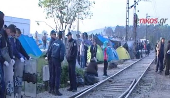 Αστυνομική επιχείρηση στην Ειδομένη για να ανοίξει η σιδηροδρομική γραμμή - ΒΙΝΤΕΟ